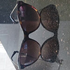 Tory Burch sunnies